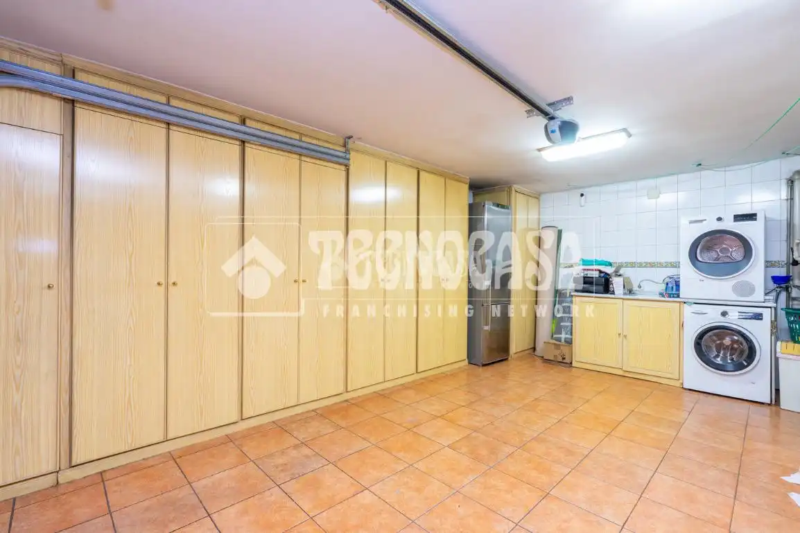 Casa adosada en venta en Colmenar Viejo con Calefacción, Jardín privado y Terraza