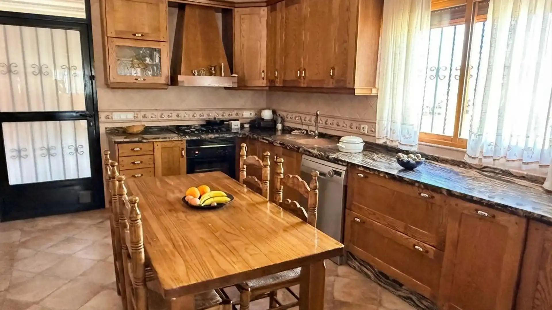 Kitchen of Houses for sale in Novelda  with Community pool