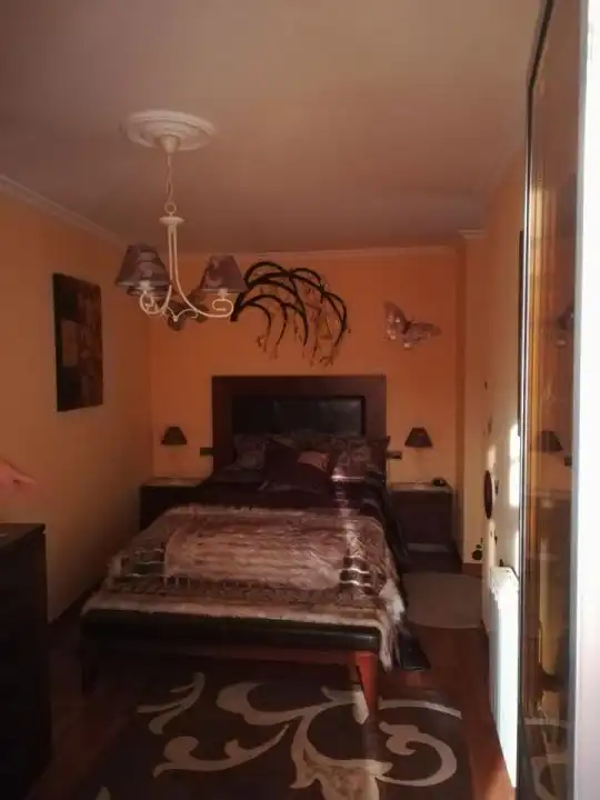 Habitación de Piso en venta en Ourense Capital  con Calefacción, Parquet y Trastero