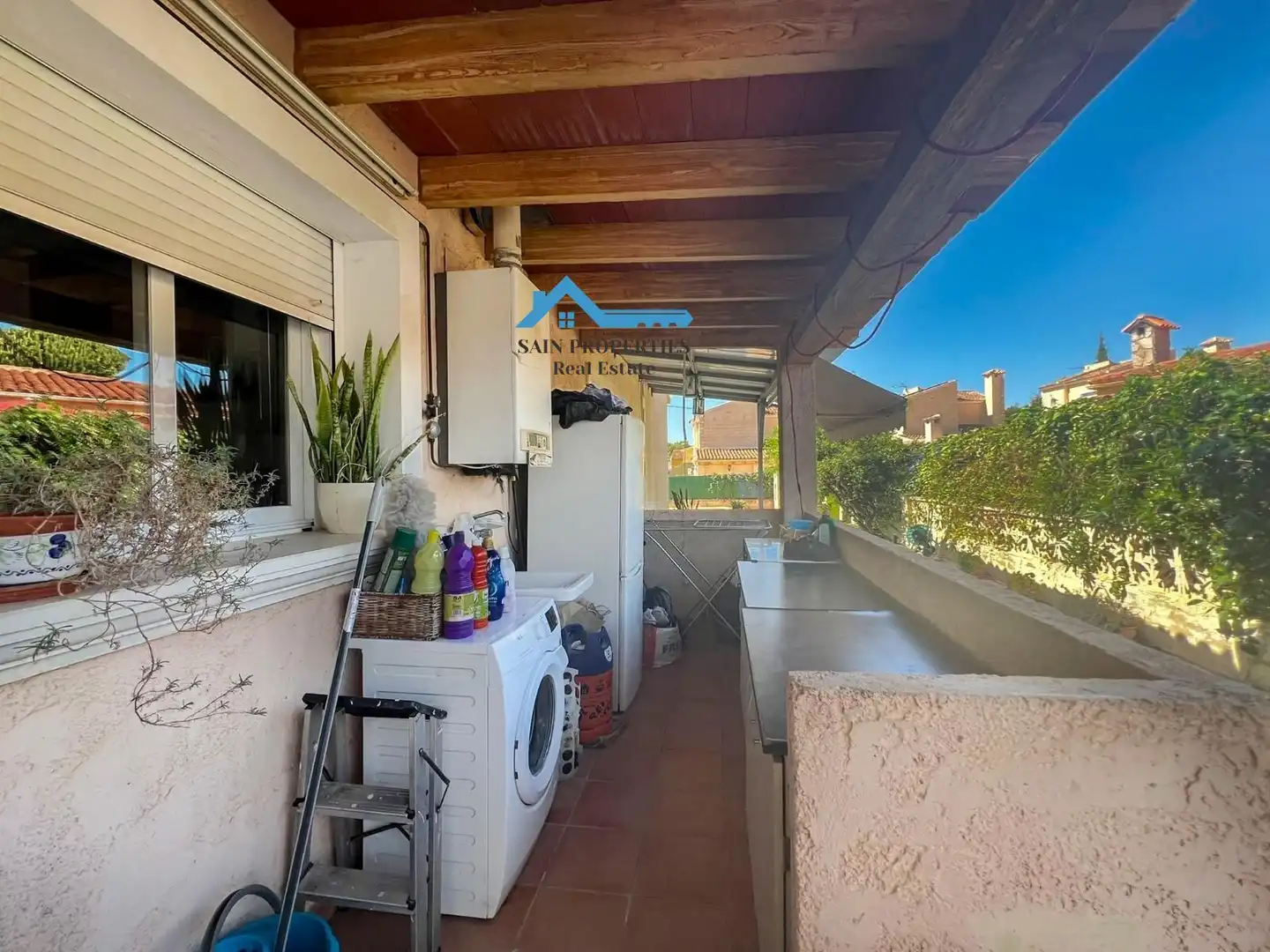Vista exterior de Casa o chalet en venta en La Nucia con Aire acondicionado, Jardín privado y Terraza