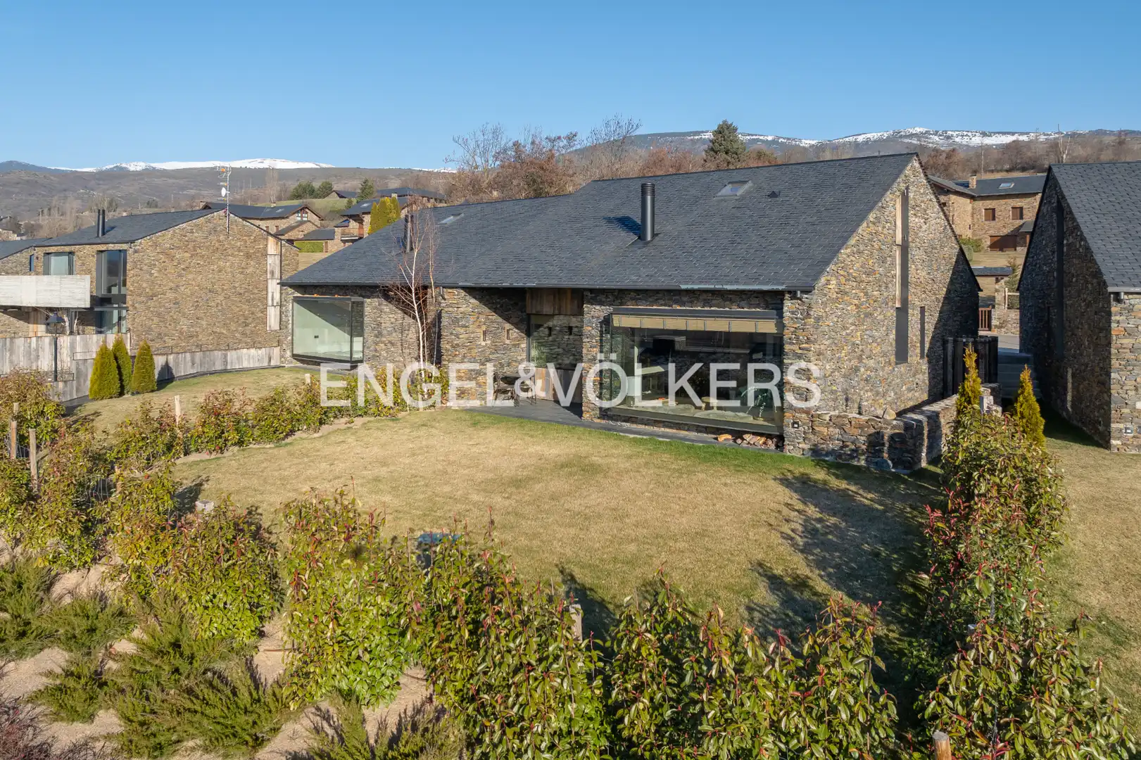 Exterior view of Houses for sale in Ger  with Heating, Private garden and Parquet flooring