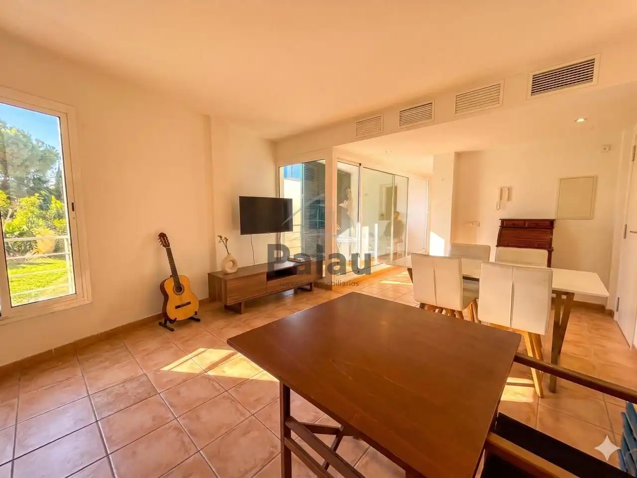 Wohnzimmer von Wohnung zum Verkauf in Ferreries mit Klimaanlage, Terrasse und Gemeinschaftspool