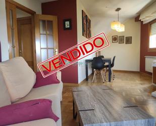 Sala d'estar de Àtic en venda en Segovia Capital amb Parquet i Moblat