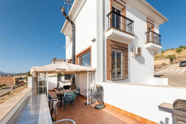 Casa adosada en Venta en Calle La Maroma, 27 en Alhama de Granada