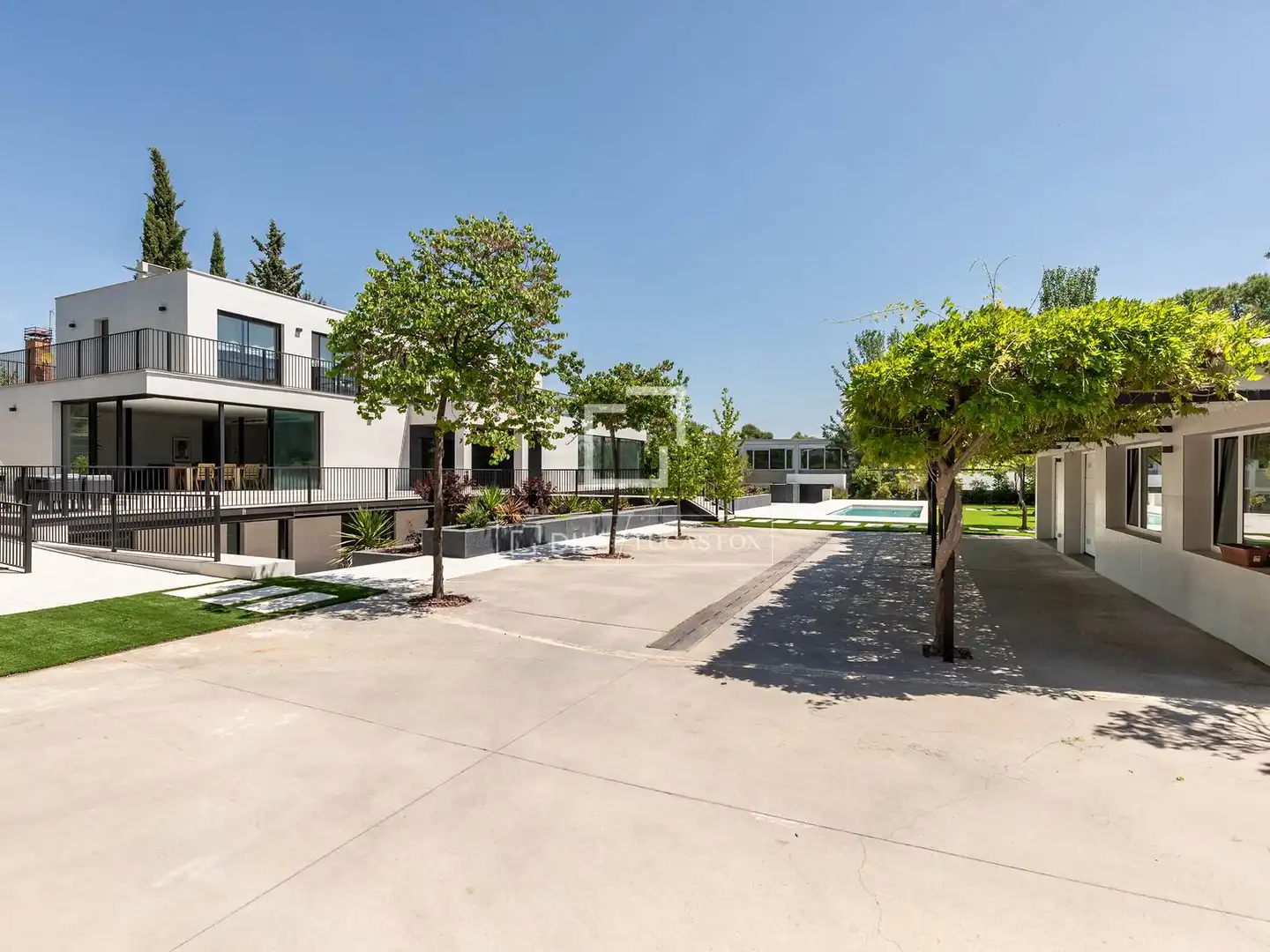 Terrassa de Casa o xalet en venda en Majadahonda amb Aire condicionat, Calefacció i Jardí privat