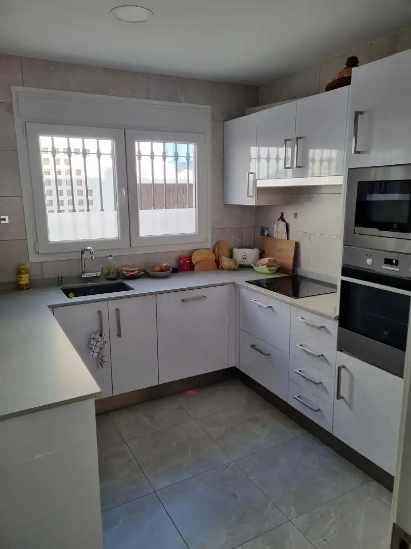 Cuina de Casa o xalet de lloguer en Algarrobo amb Aire condicionat, Calefacció i Terrassa