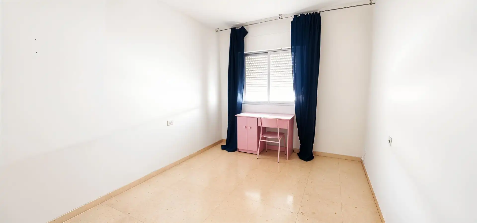Bedroom of Flat for sale in Navalmoral de la Mata  with Terrace and Furnished