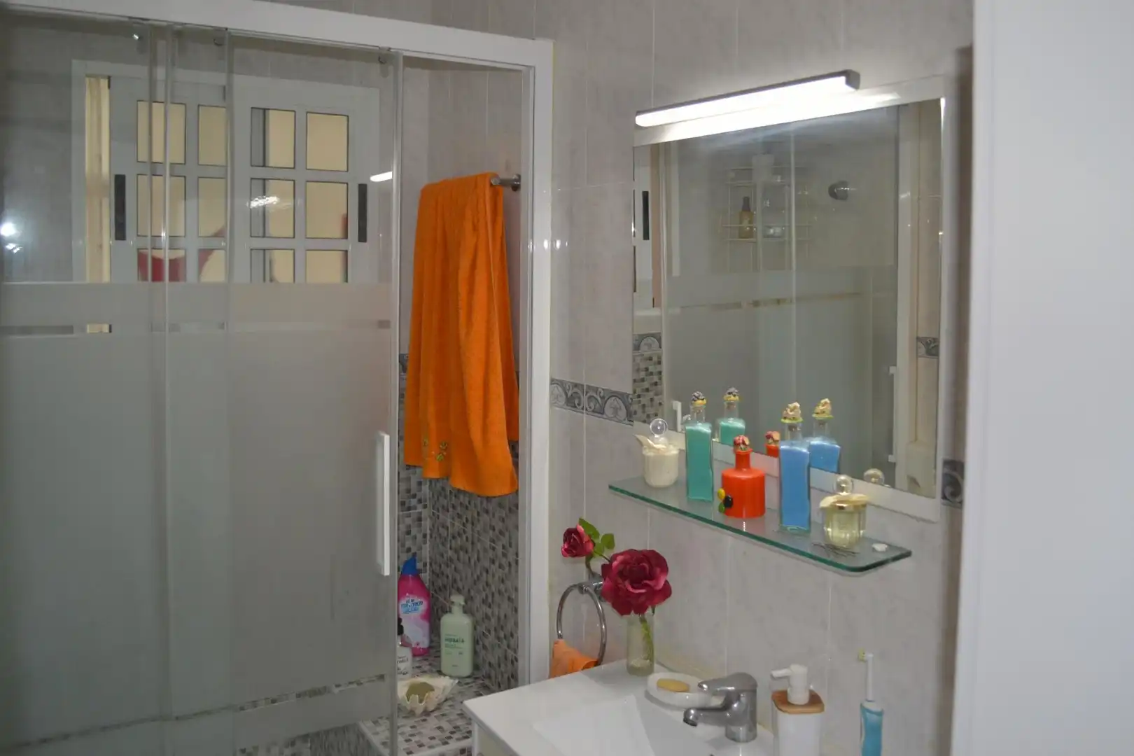 Badezimmer von Wohnung zum Verkauf in Cartagena mit Klimaanlage und Heizung