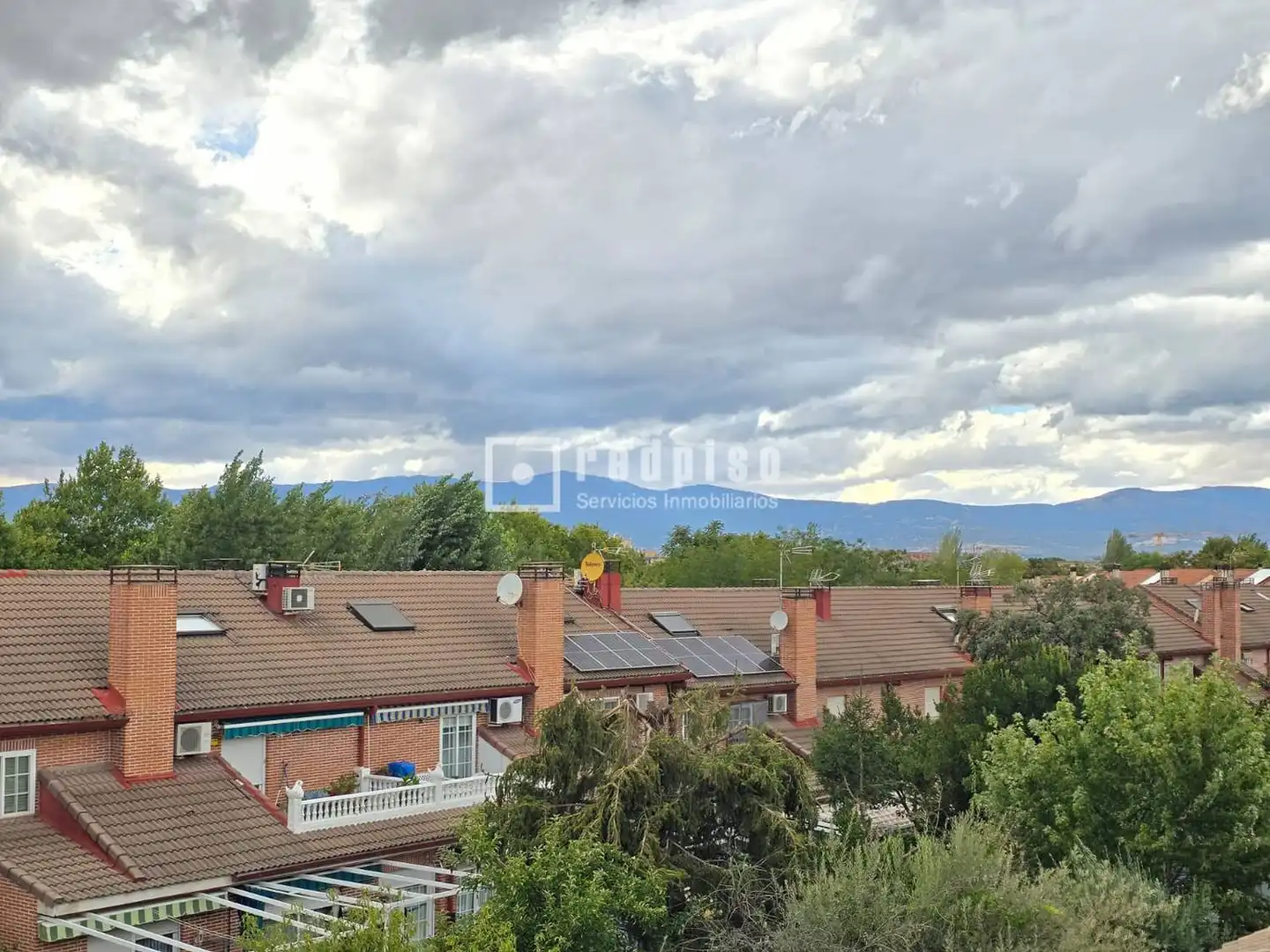 Vista exterior de Casa o xalet en venda en Collado Villalba amb Aire condicionat i Calefacció