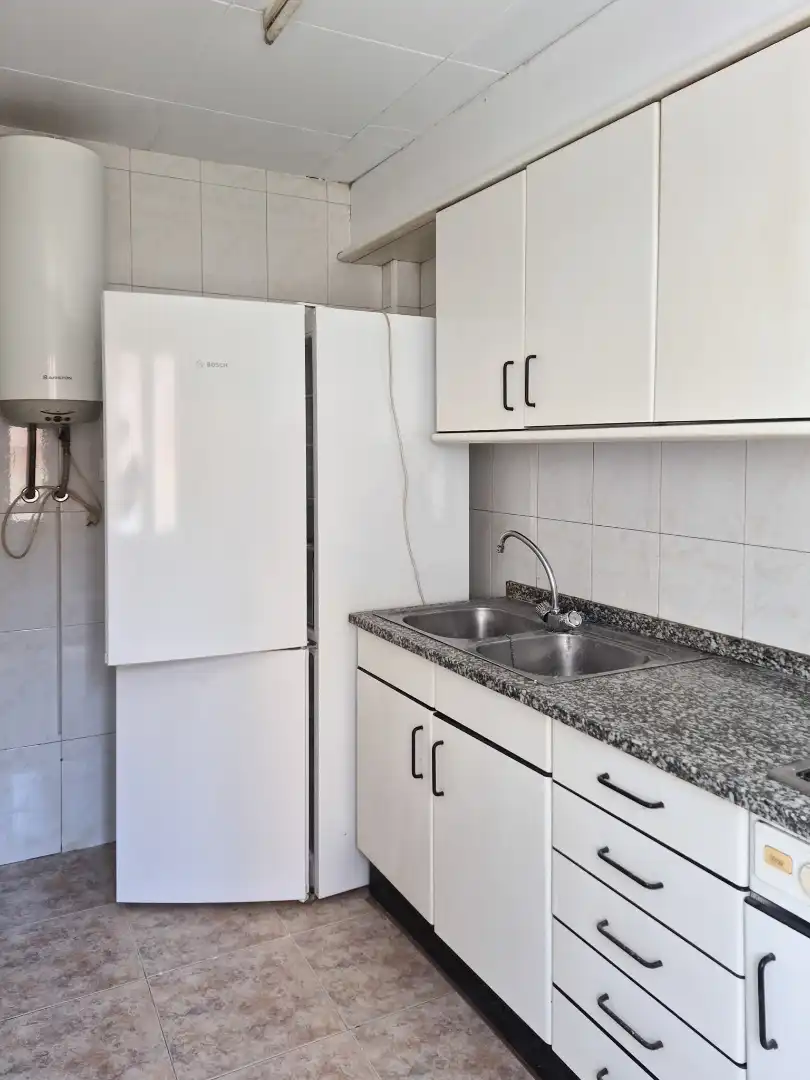 Küche von Wohnung zum Verkauf in Ripoll mit Privatgarten und Abstellraum