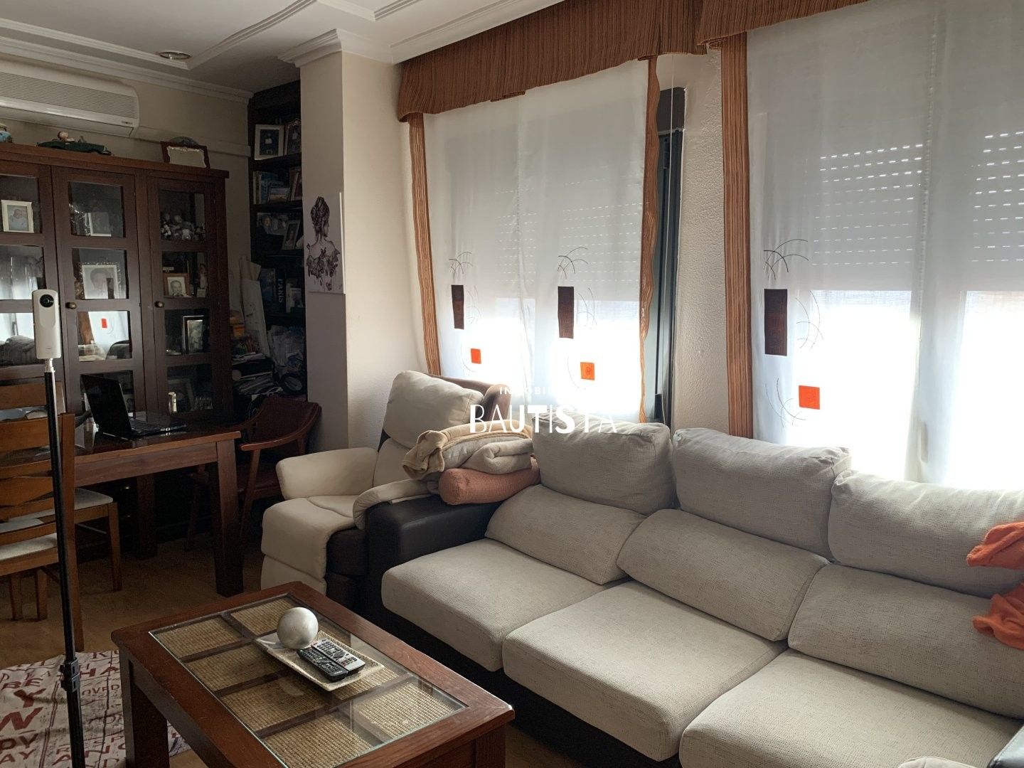 Sala d'estar de Casa adosada en venda en Valdepeñas amb Aire condicionat, Calefacció i Terrassa