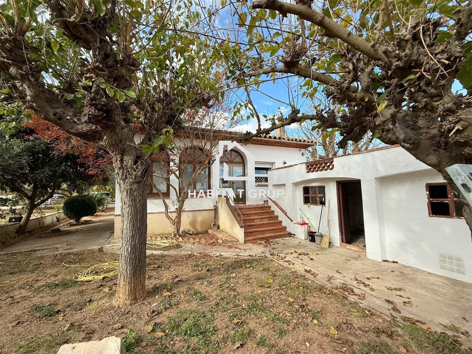 Exterior view of House or chalet for sale in Sant Jordi Desvalls  with Heating, Private garden and Terrace
