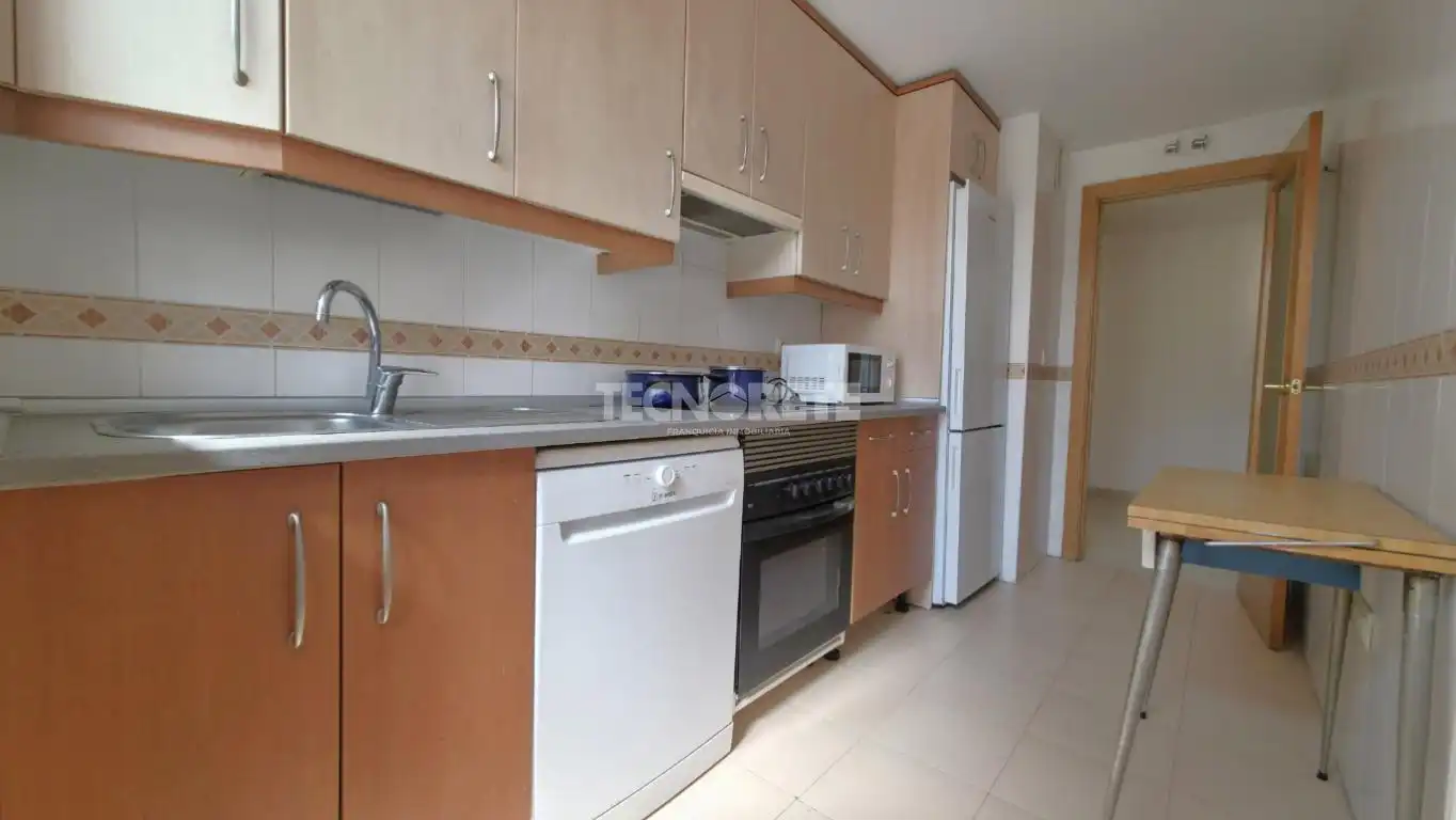 Cocina de Piso en venta en Guadalajara con Calefacción y Jardín privado