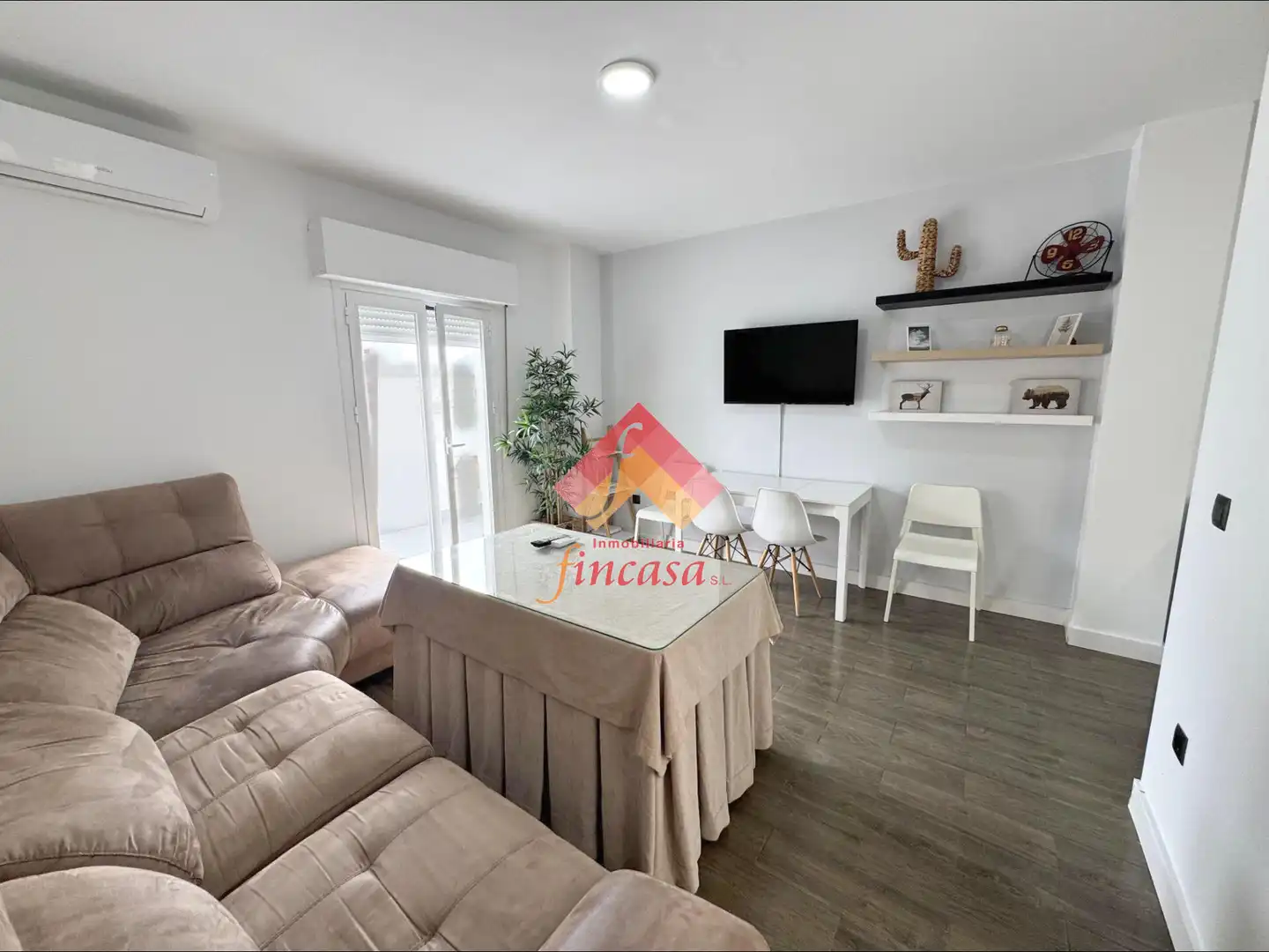 Vista exterior de Piso en venta en Ronda con Terraza, Amueblado y Balcón