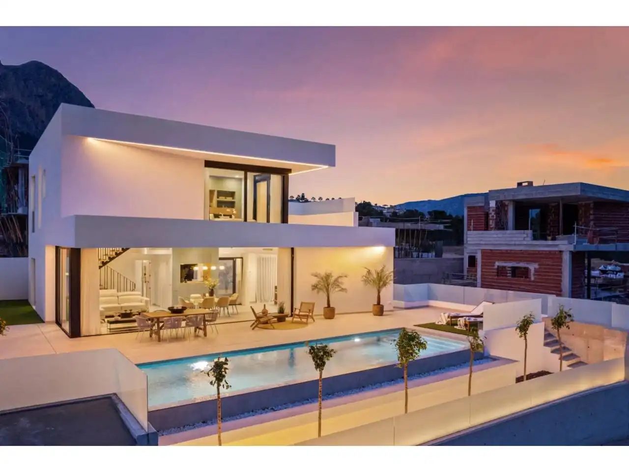 Chalet con piscina en venta en Casco urbano, imagen 6