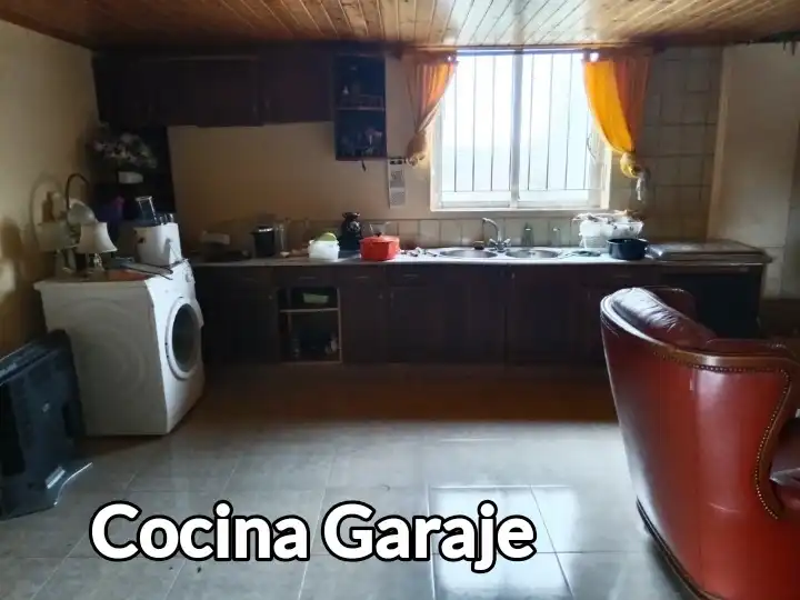 Cuina de Casa o xalet en venda en Beariz amb Calefacció i Moblat