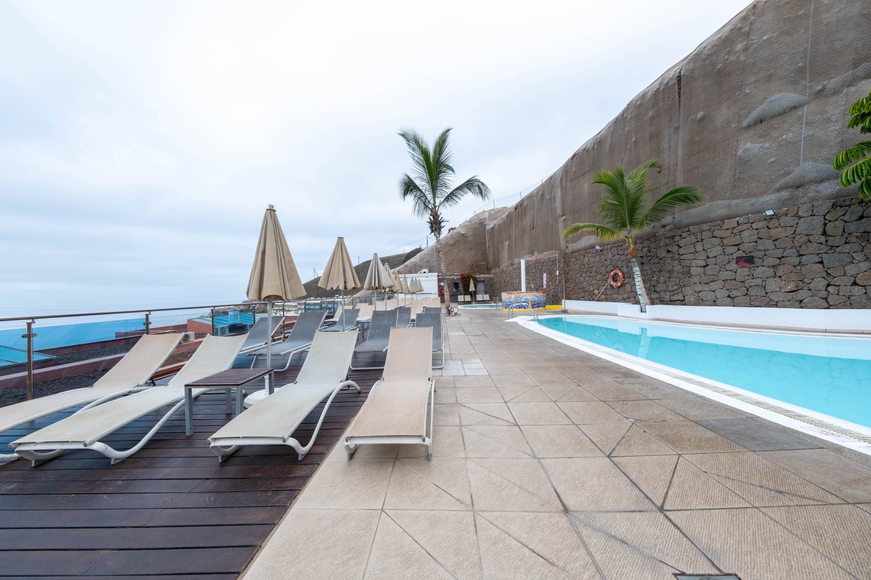 Swimming pool of Building for sale in Mogán