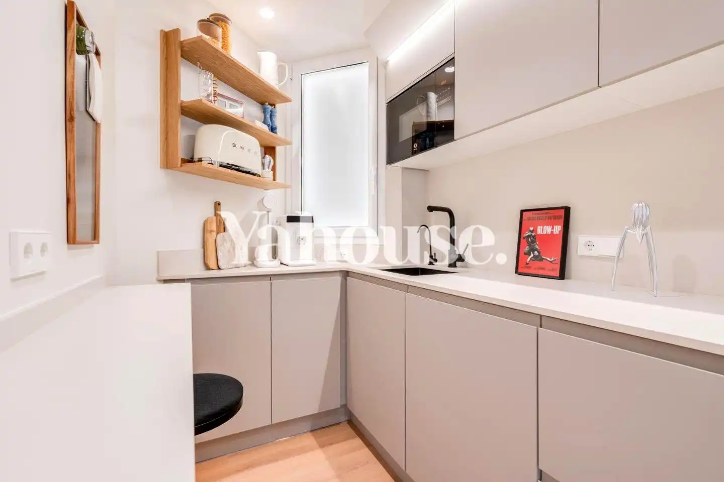 Cuina de Pis en venda en Barcelona amb Aire condicionat, Parquet i Terrassa