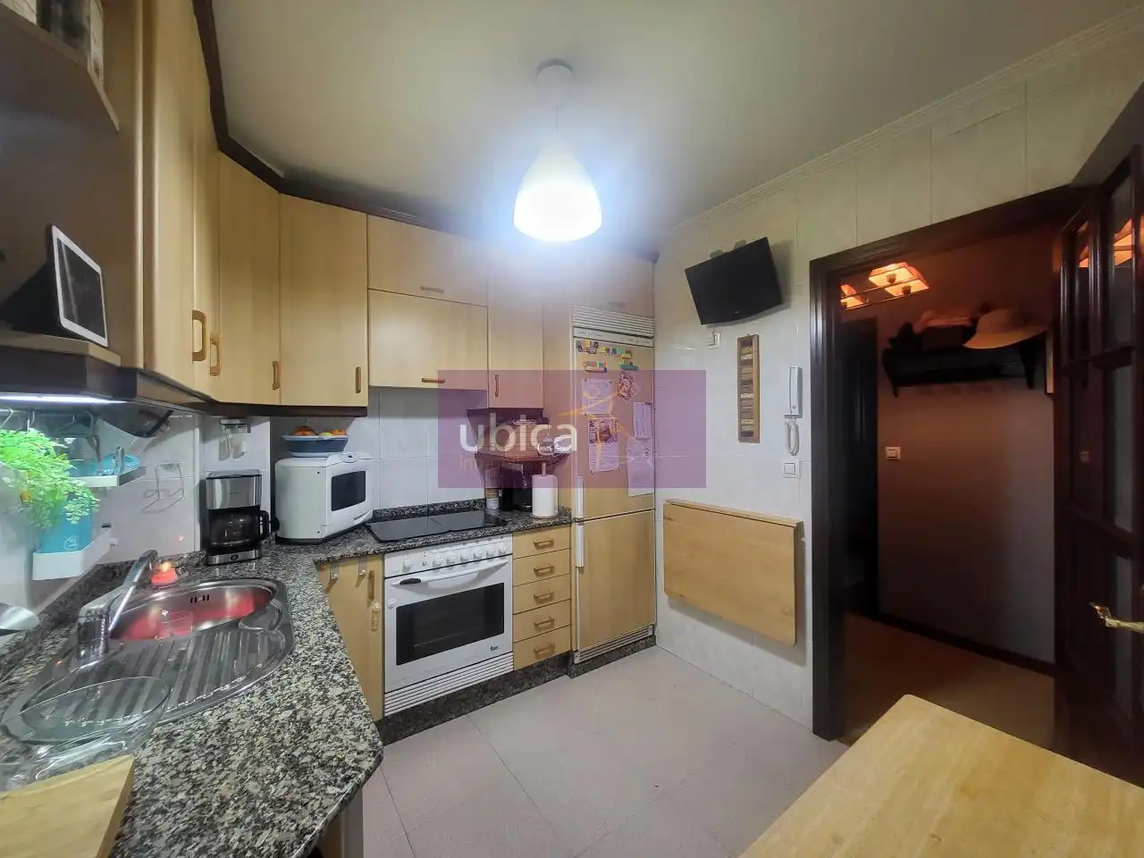 Cocina de Piso en venta en Vigo  con Calefacción, Parquet y Trastero