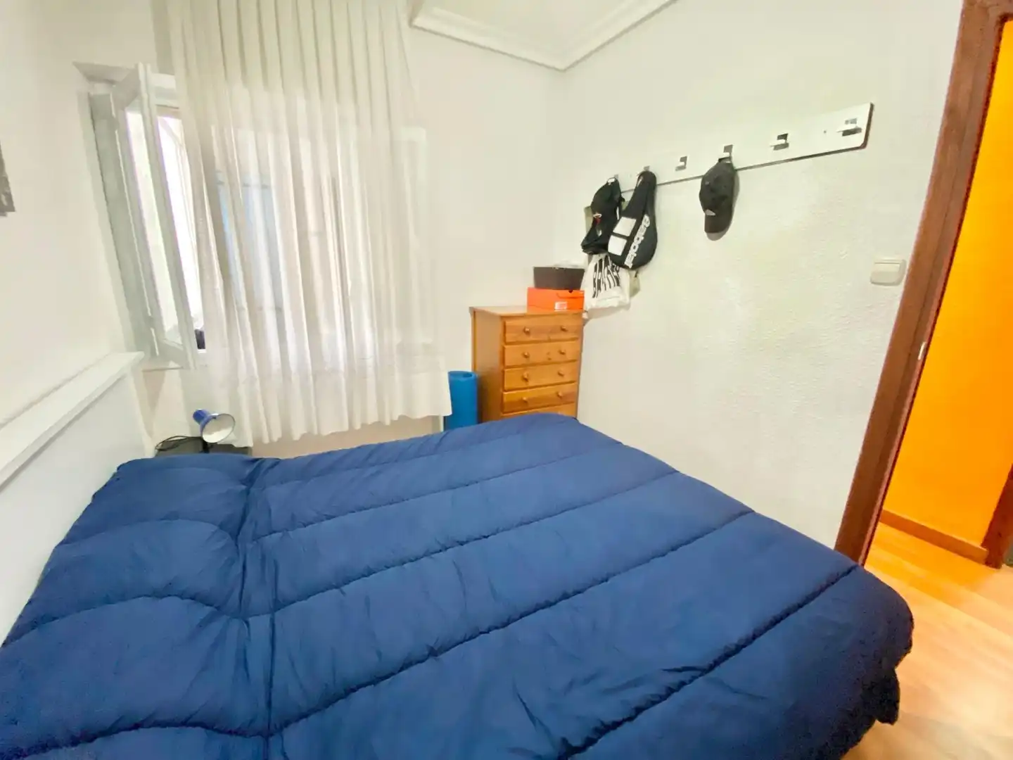 Dormitori de Apartament de lloguer en Torrevieja amb Calefacció, Terrassa i Moblat