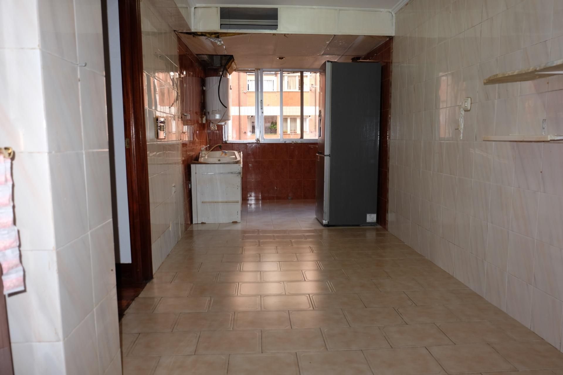 Kitchen of Flat for sale in Galdakao  with Storage room and Balcony