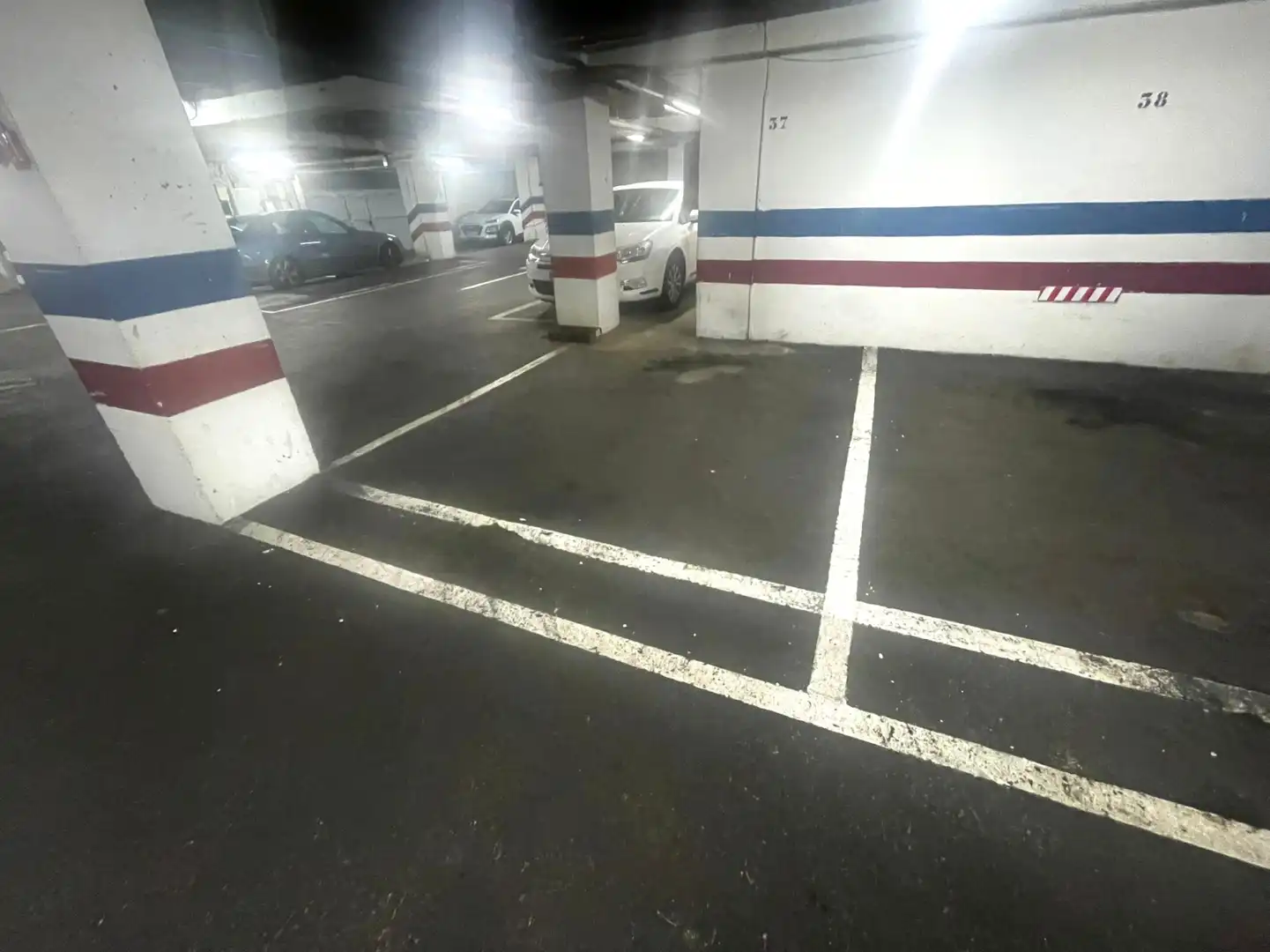 Aparcament de Garatge de lloguer en Oviedo 