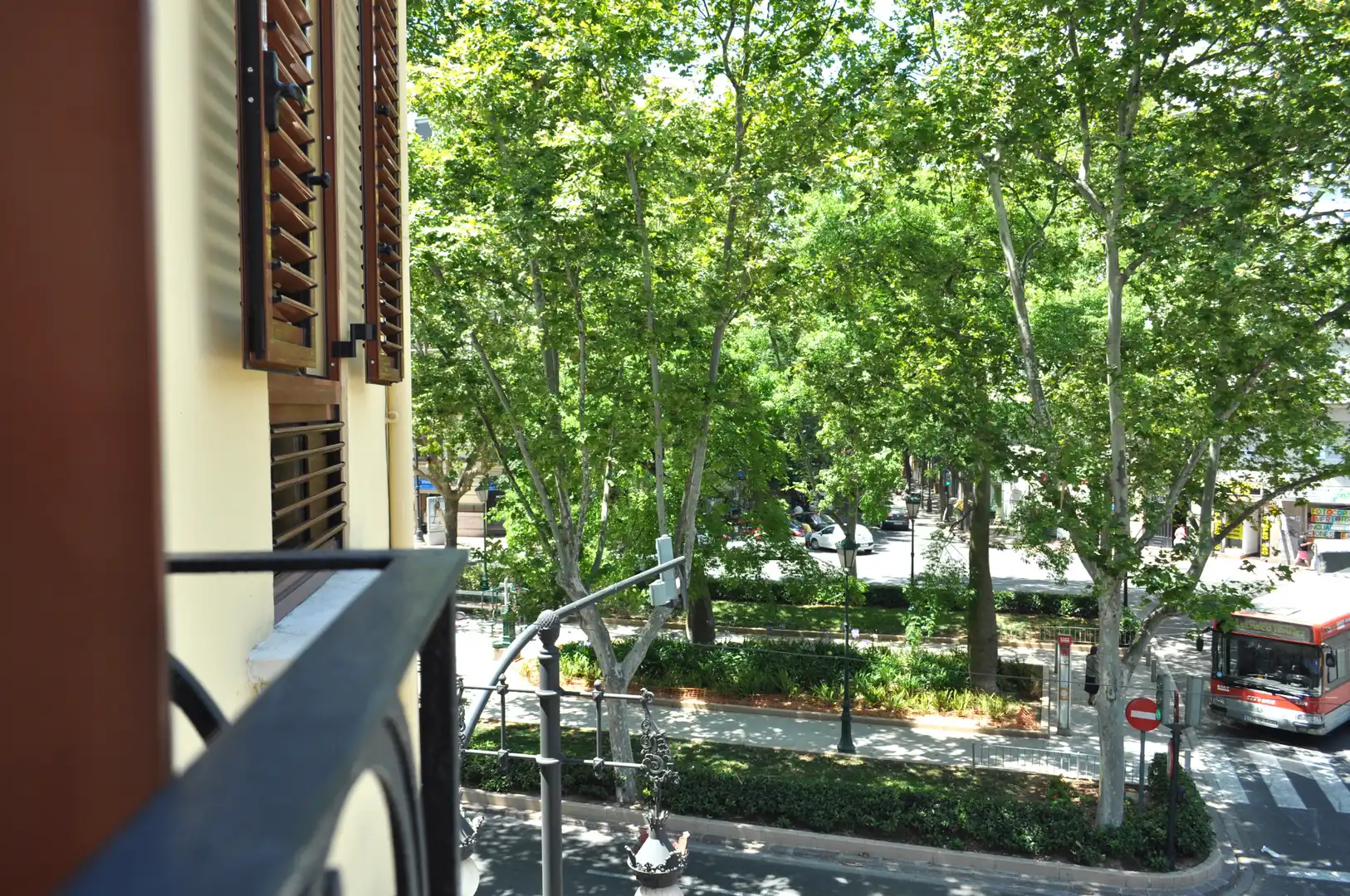 Vista exterior de Apartamento en venta en Valencia con Aire acondicionado, Calefacción y Horno