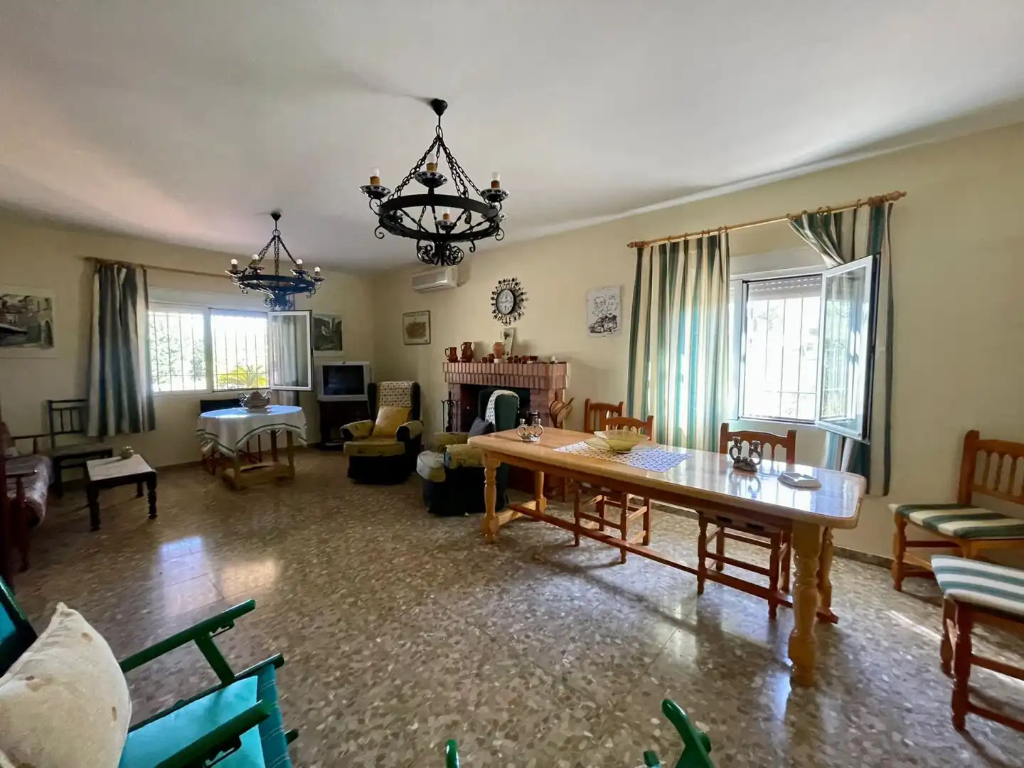 Country homes for sale in Valdepeñas