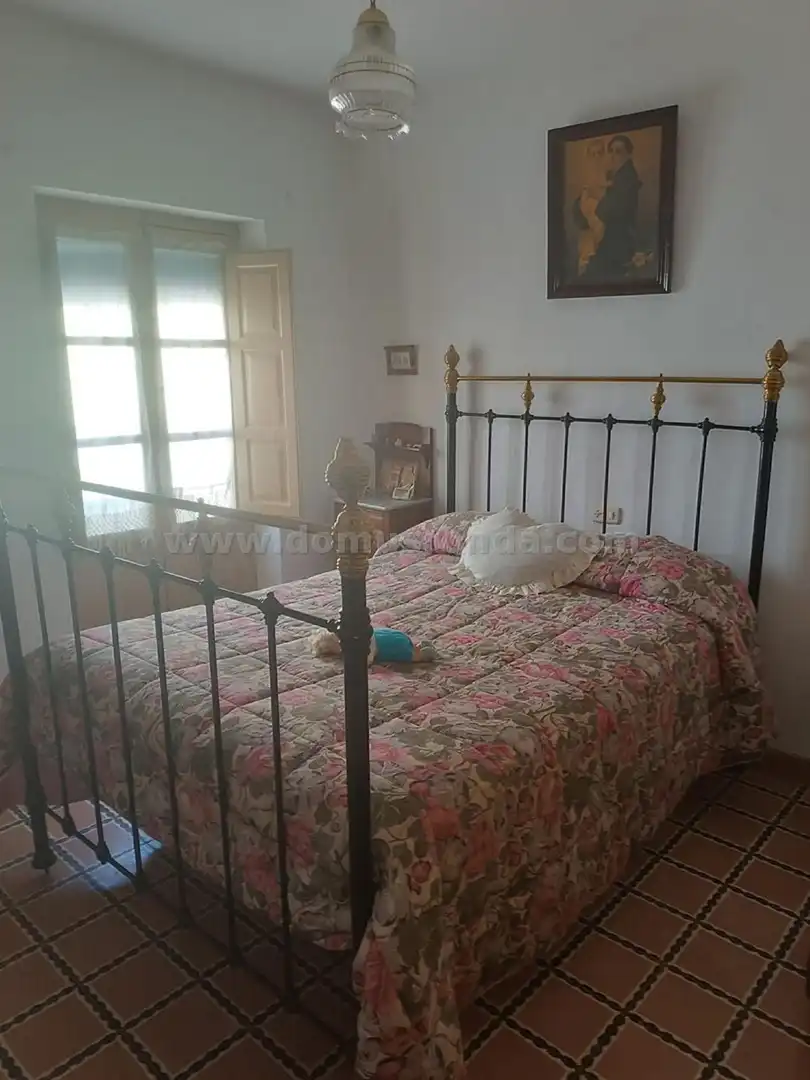 Dormitori de Casa o xalet en venda en El Burgo amb Terrassa i Moblat