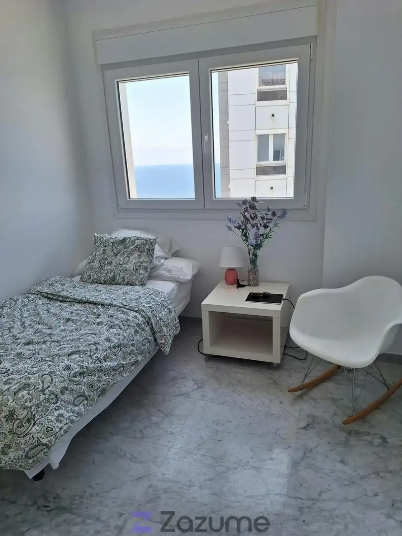 Schlafzimmer von Wohnung zur Miete in Benidorm mit Klimaanlage, Terrasse und Schwimmbad