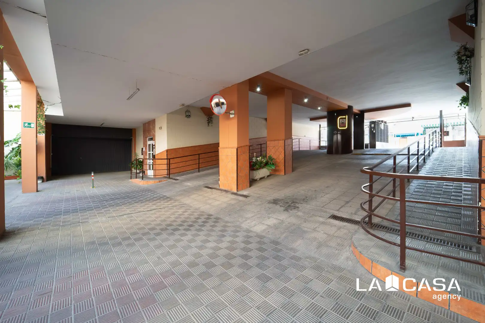 Piso en venta en Dos Hermanas con Aire acondicionado, Trastero y Piscina