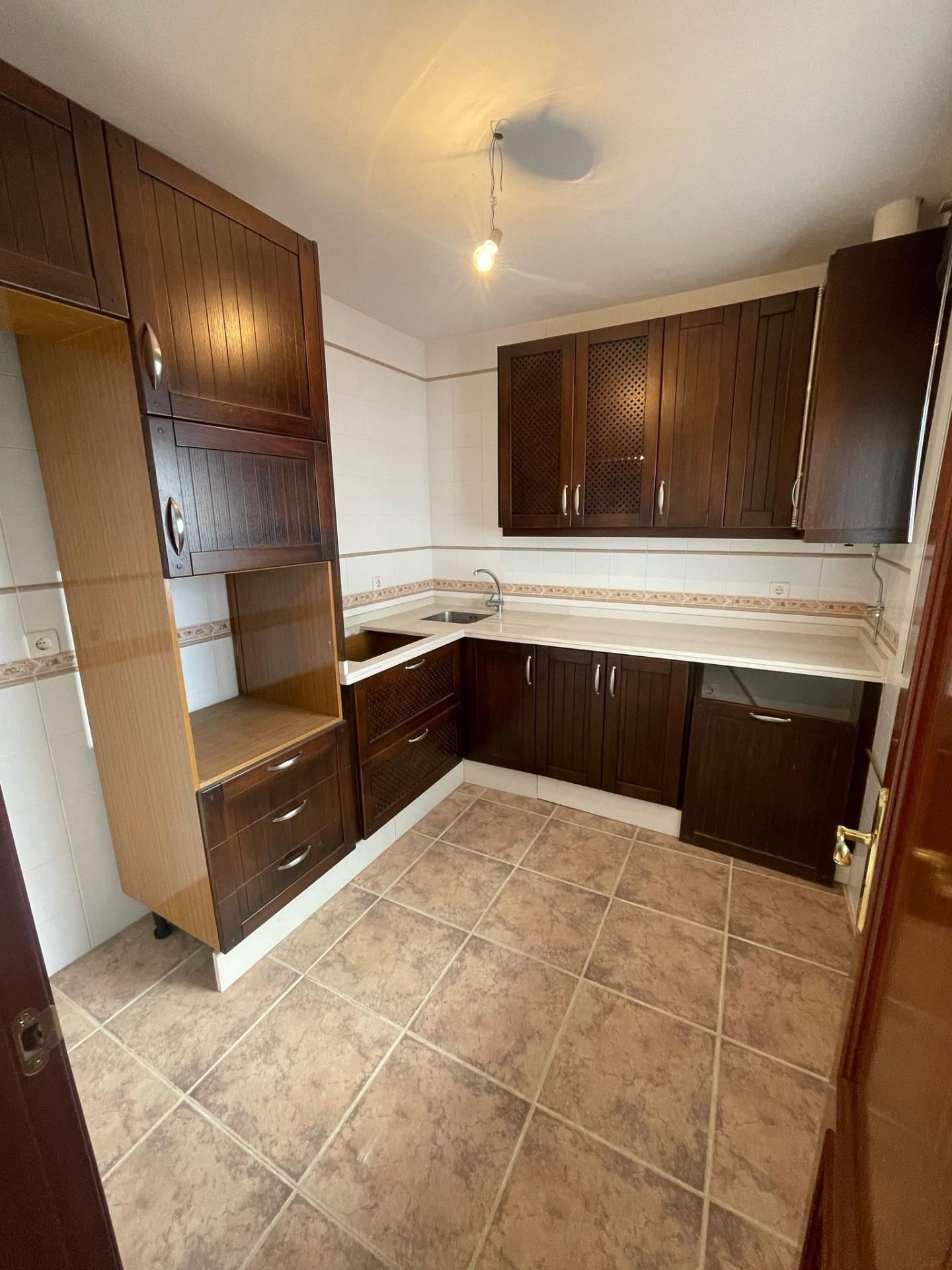 Kitchen of Flat for sale in Alcalá de Guadaira  with Parquet flooring