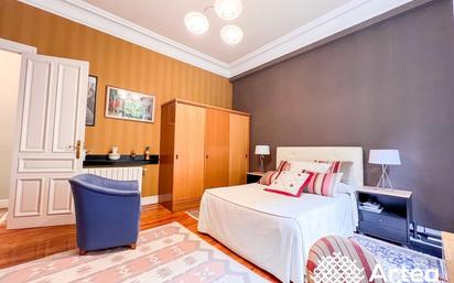 Bedroom of Flat for sale in Bilbao 