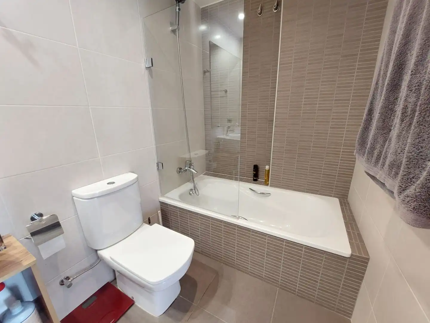 Baño de Apartamento en venta en L'Estartit con Aire acondicionado, Calefacción y Terraza