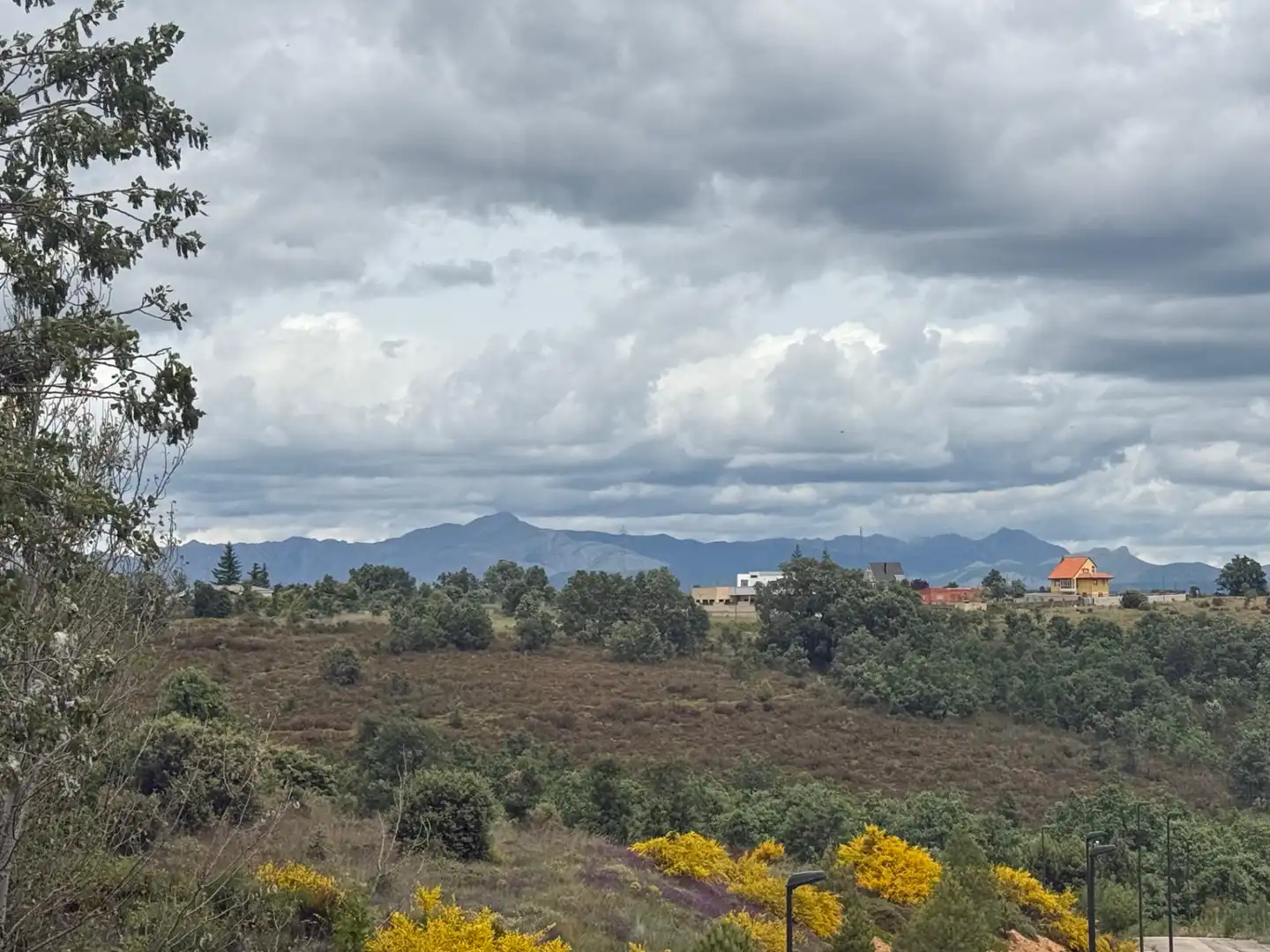 Piso en venta en Garrafe de Torío con Calefacción, Parquet y Alarma