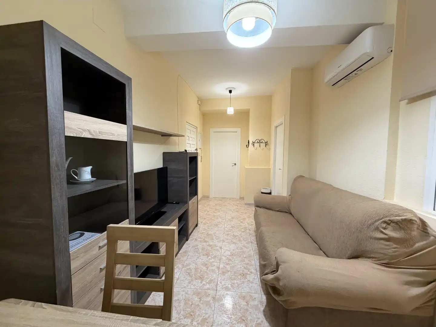 Sala d'estar de Pis en venda en Úbeda amb Aire condicionat i Moblat