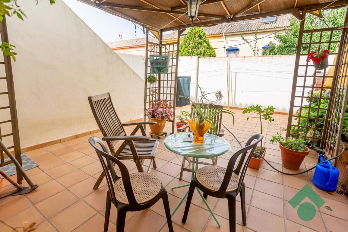 Terrassa de Casa adosada en venda en Algeciras amb Calefacció, Terrassa i Balcó