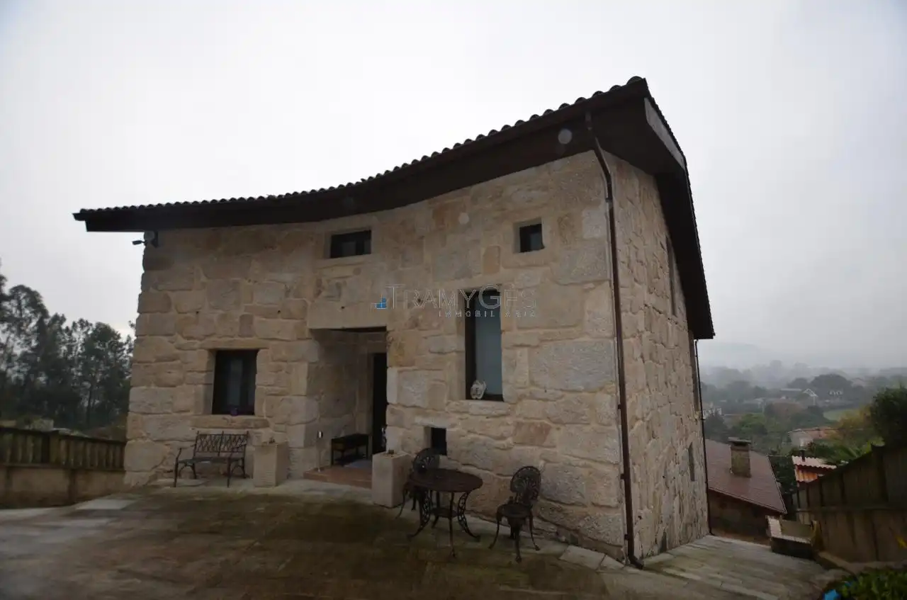 Vista exterior de Casa o chalet en venta en Tui con Calefacción, Jardín privado y Terraza