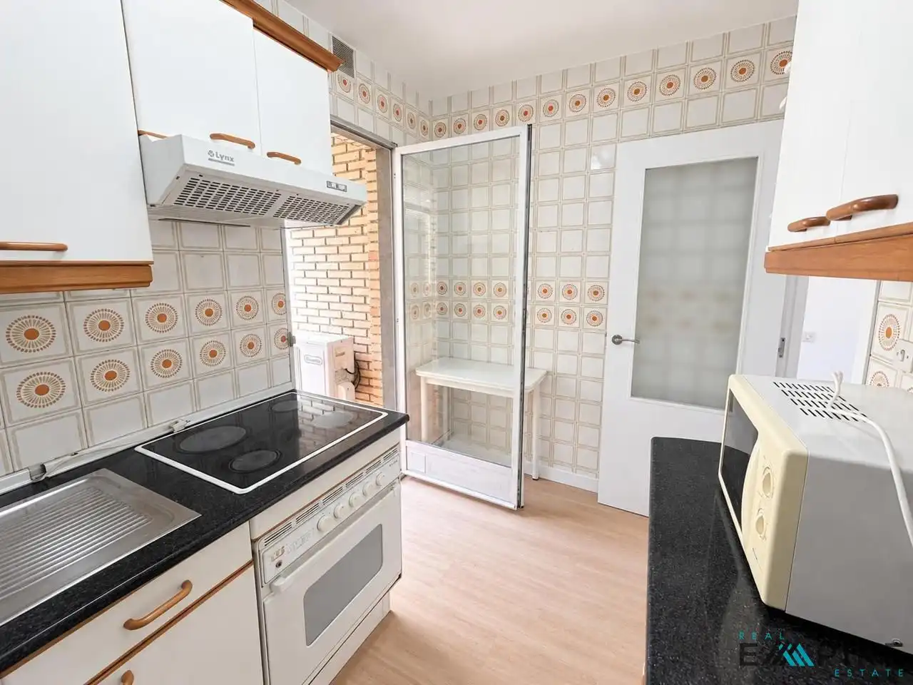 Kitchen of Flat for sale in Parla  with Air Conditioner and Terrace