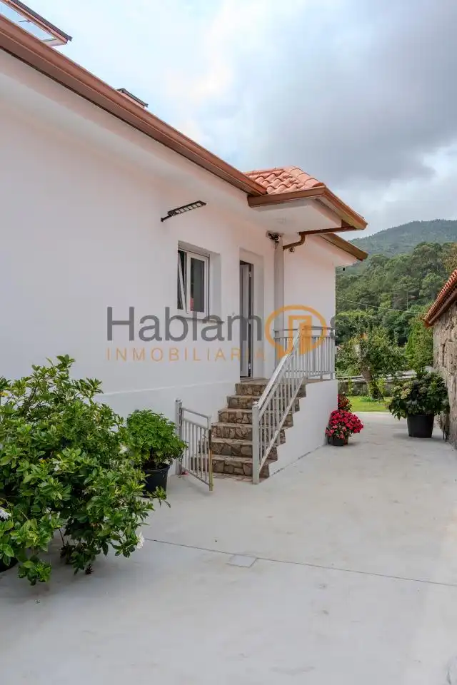 Casa rustica con giardino in vendita a Vilaboa, imagen 8