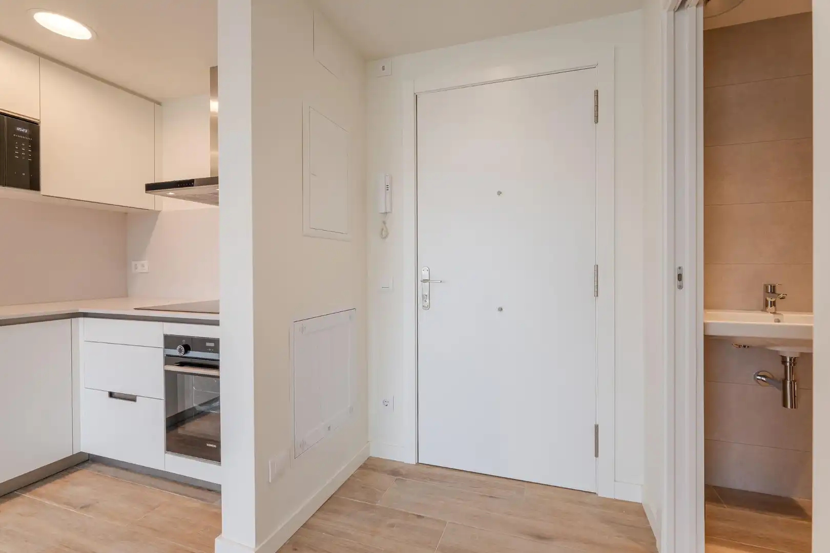 Apartments for rent in Carrer font de la teula, Domeny
