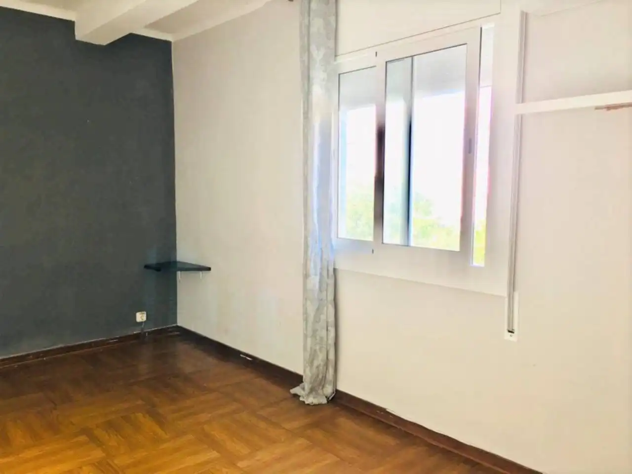 Habitación de Piso en venta en Vilanova i la Geltrú con Balcón