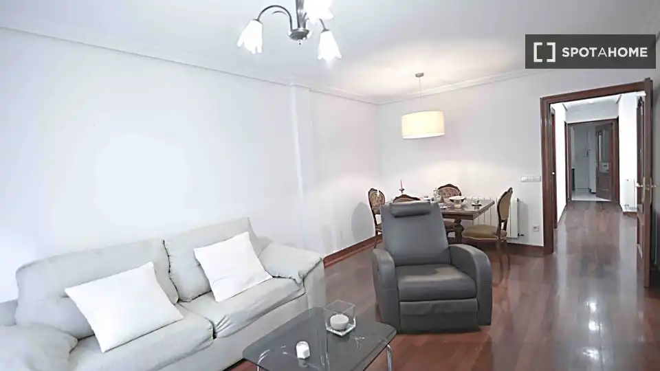 Sala de estar de Piso para compartir en Santander con Aire acondicionado, Calefacción y Amueblado