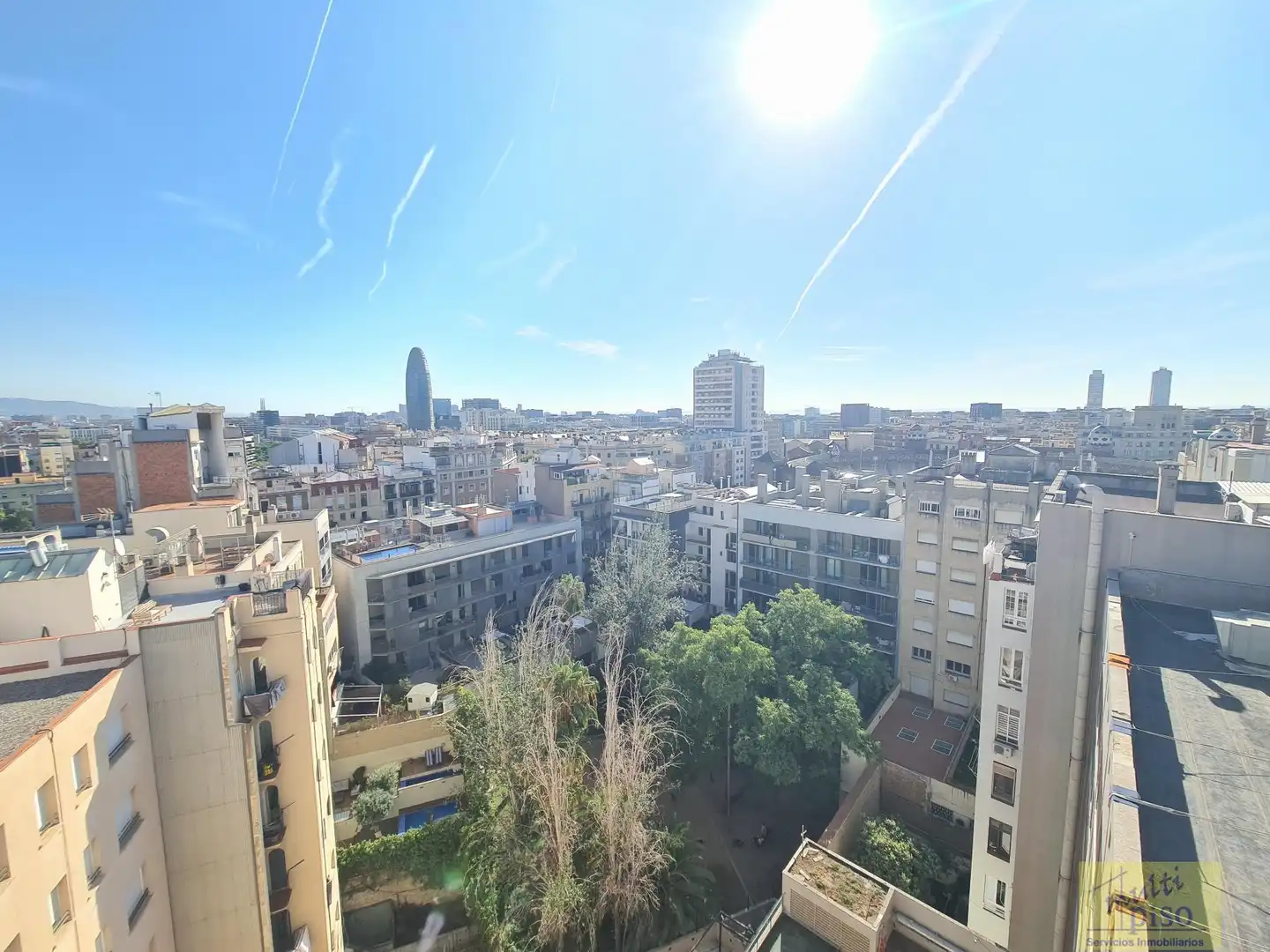 Außenansicht von Wohnung zum Verkauf in Barcelona mit Klimaanlage, Parkett und Terrasse