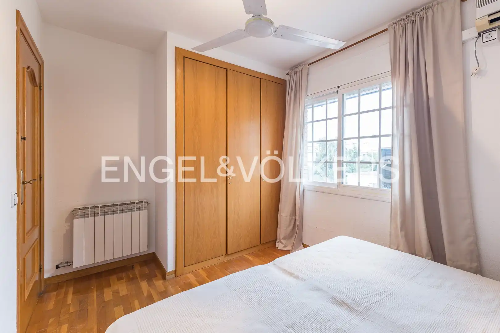 Habitación de Casa adosada de alquiler en Baixador