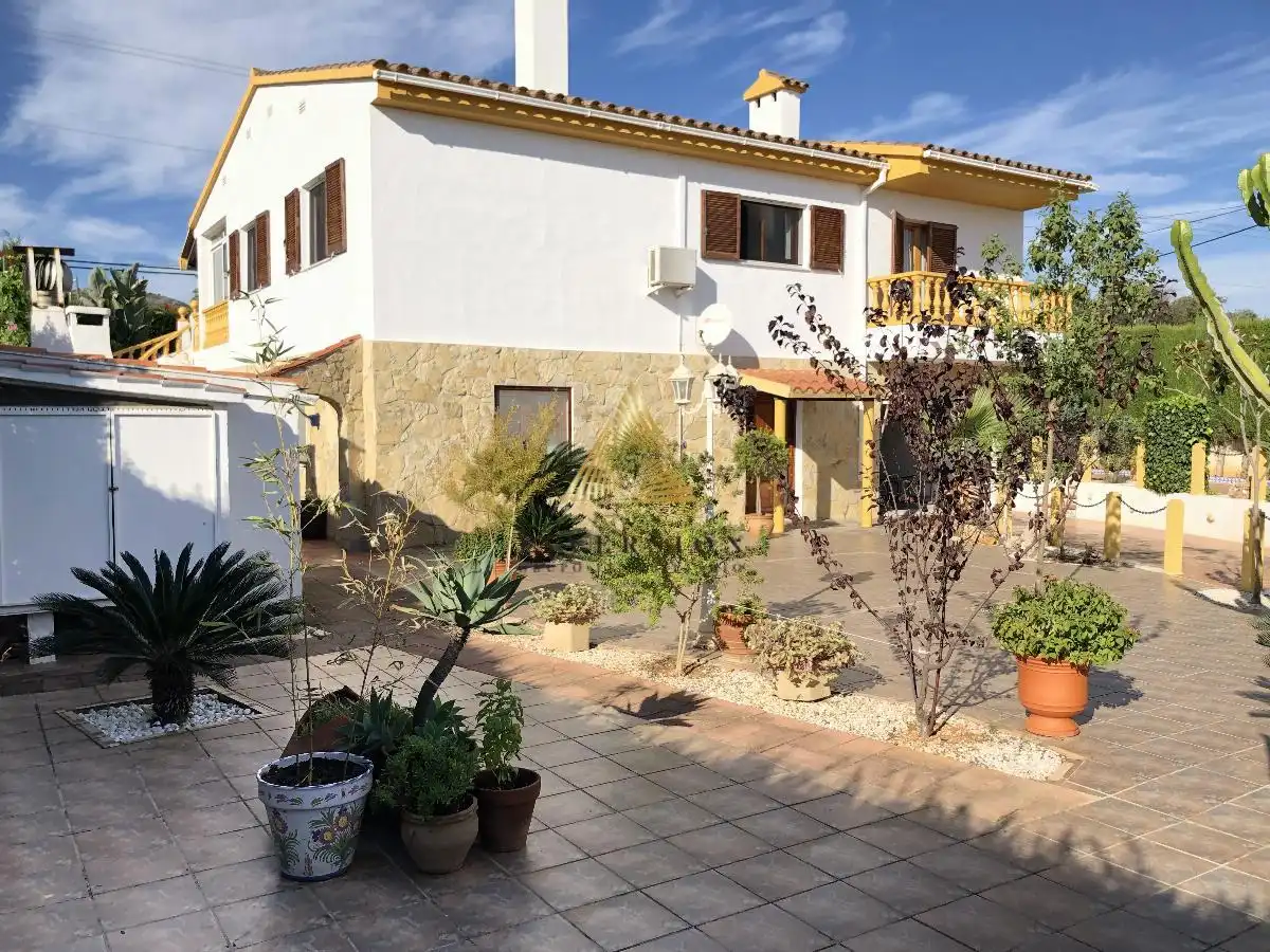 Villa avec terrasse à vendre à Las Atalayas - Urmi - Cerro de Mar