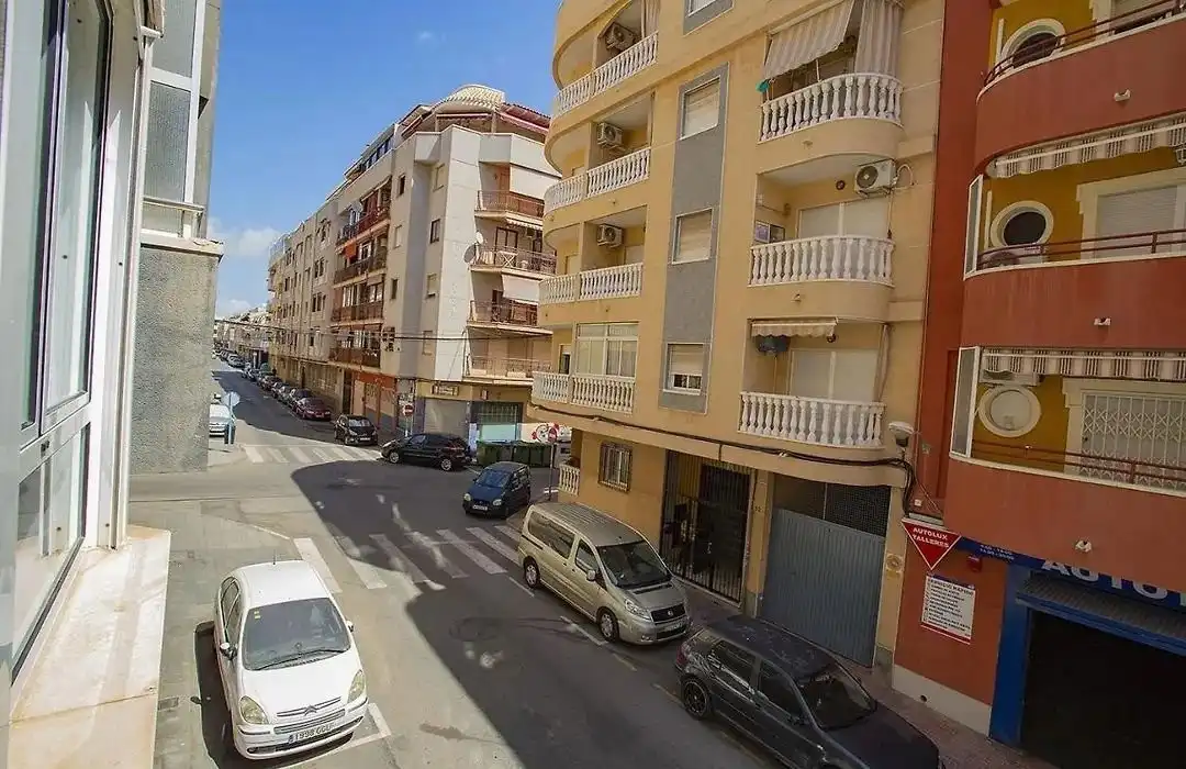 Vista exterior de Apartamento de alquiler en Torrevieja con Aire acondicionado, Amueblado y Internet