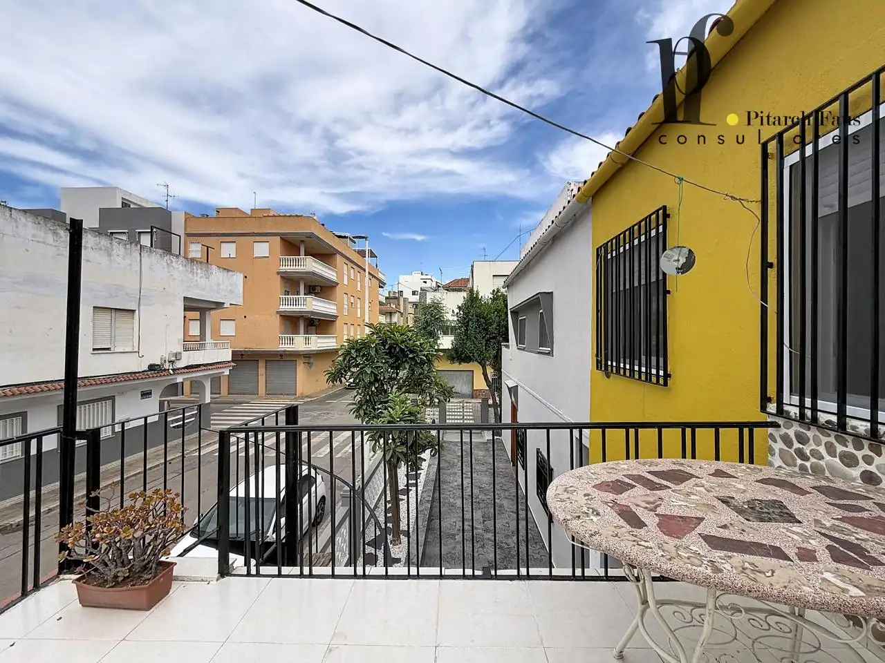 Vista exterior de Casa o xalet en venda en Moncofa amb Jardí privat, Terrassa i Traster
