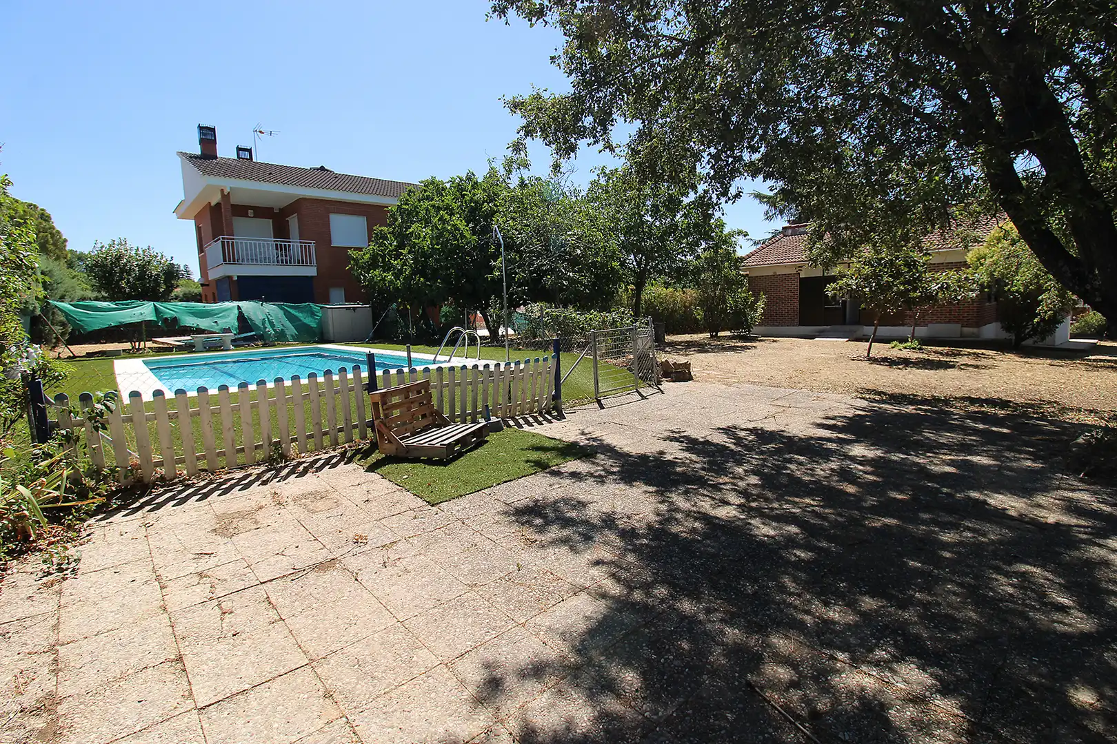 Piscina de Casa o xalet en venda en Uceda amb Calefacció, Jardí privat i Parquet