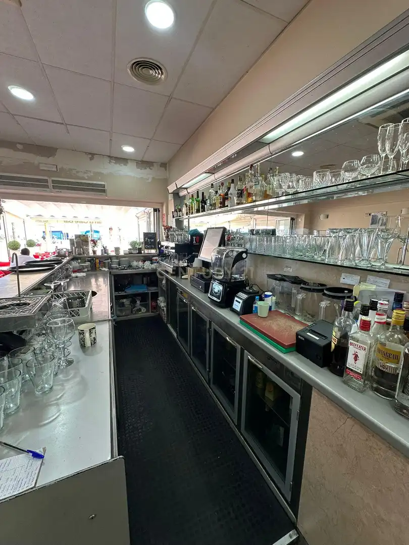 Cocina de Local en traspaso en Fuengirola con Aire acondicionado